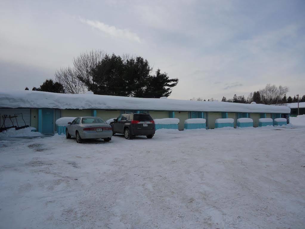 Motel Ambassador 2*