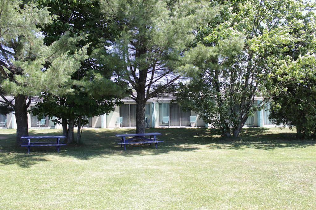 Ambassador Motel